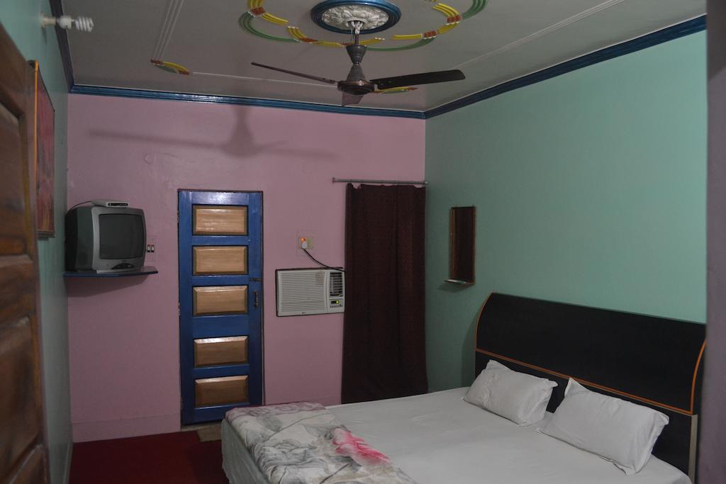 Hotel Sandeep - Varanasi — Photos 3